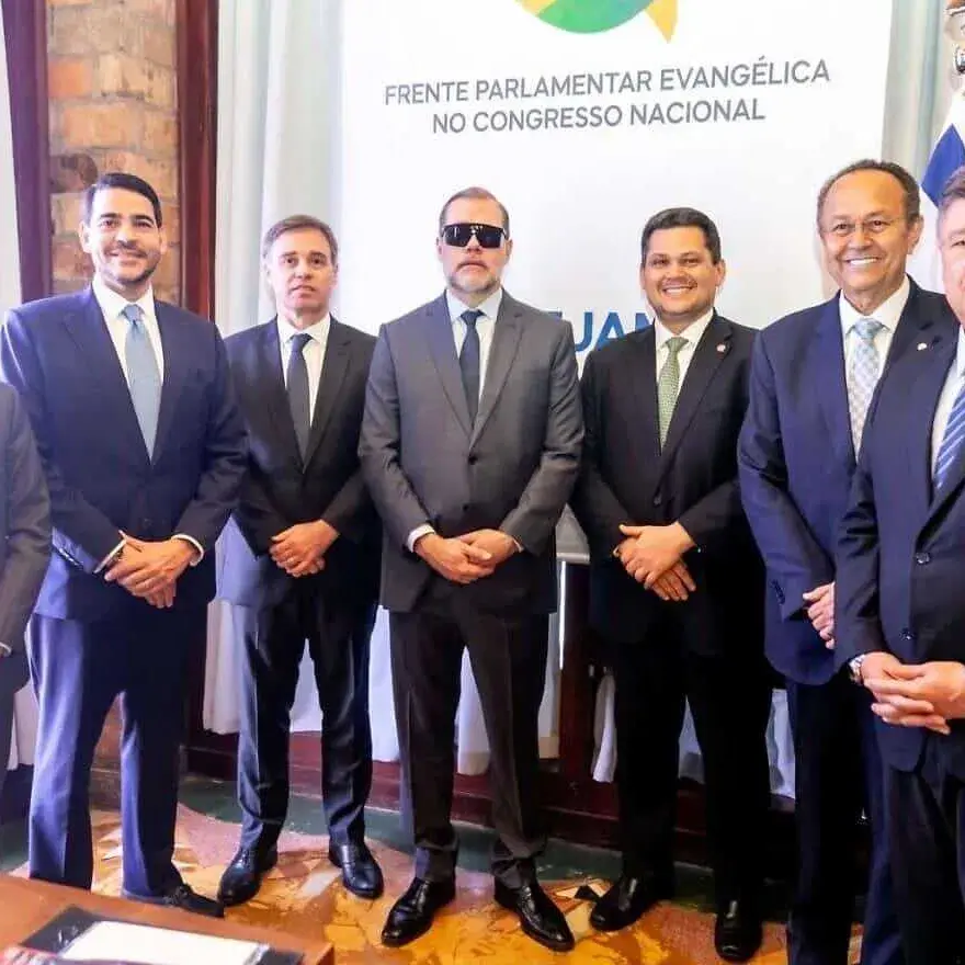 Members of Brazilian Parliament 1320x880 e1851e74c922db71c3e9bd7b96deaee8